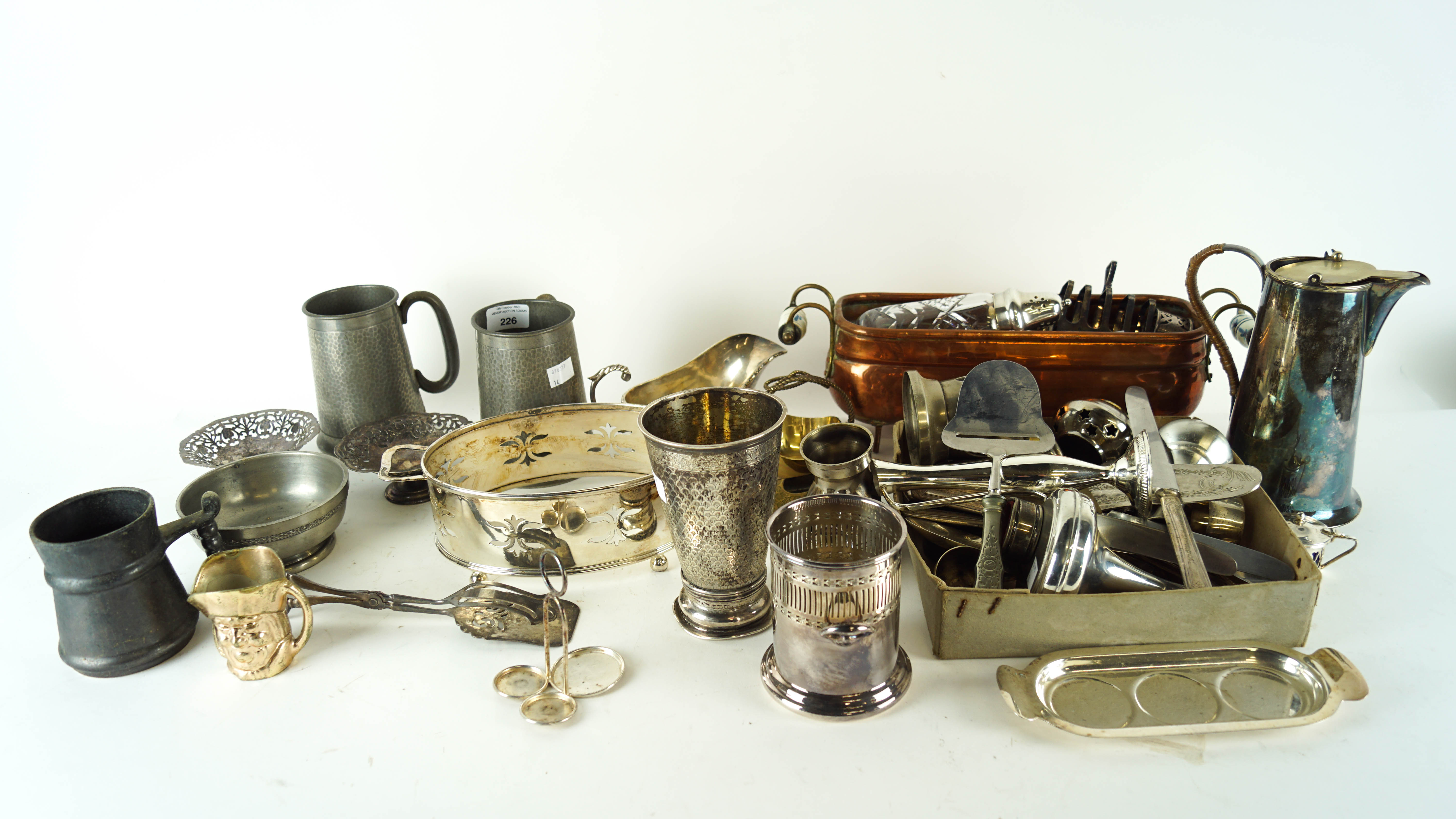 A collection of silver plate,