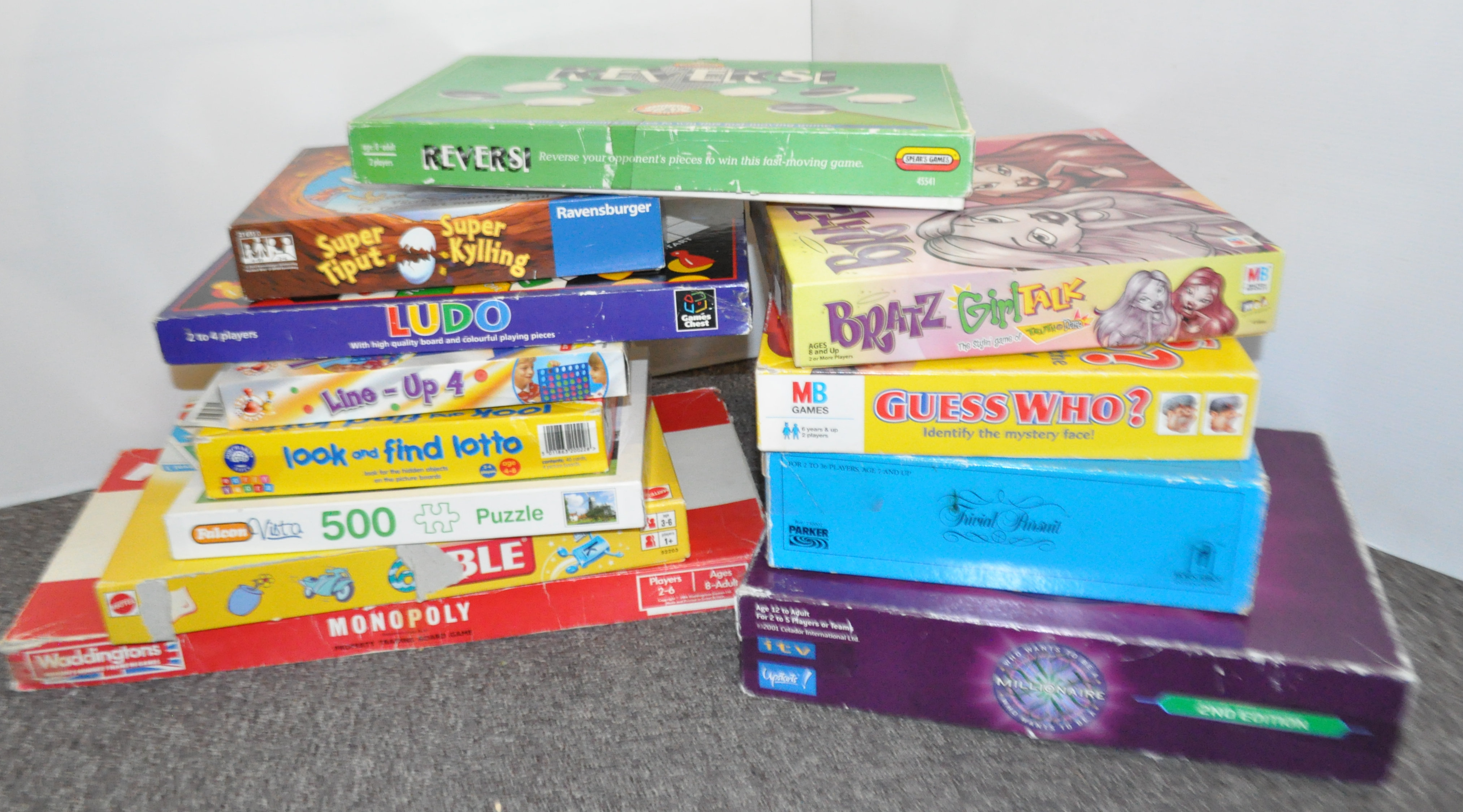 A quantity of games and puzzles