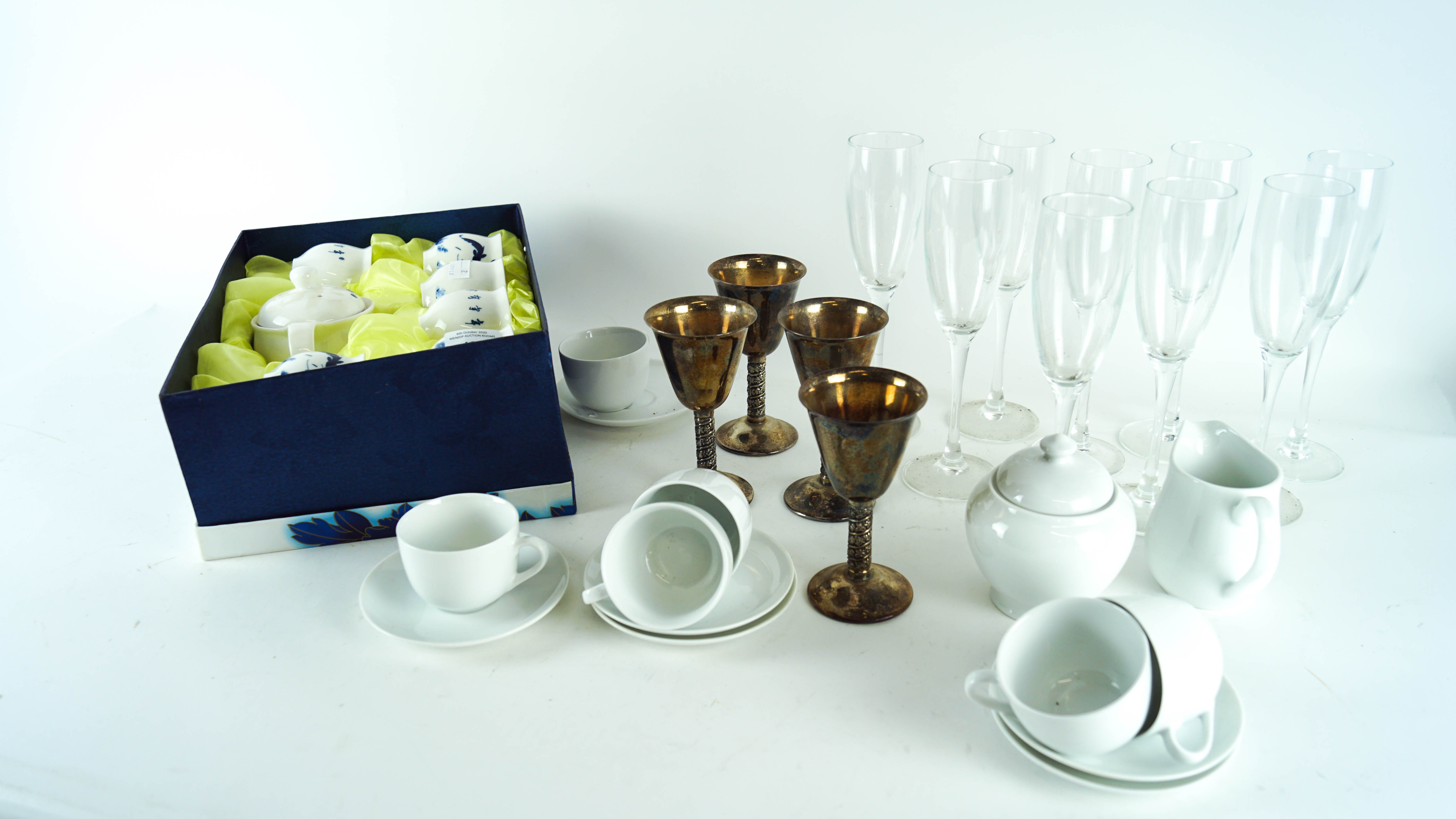 A Japanese porcelain tea set,