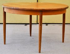 G Plan Fresco retro vintage teak wood round extending dining table. Measures; 73cm x 120cm diameter.