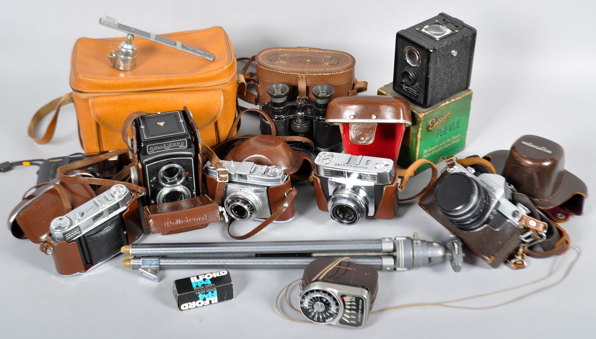 A large collection of assorted cameras and accessories to include; Rolleicord dual lens, Ziess Ikon,