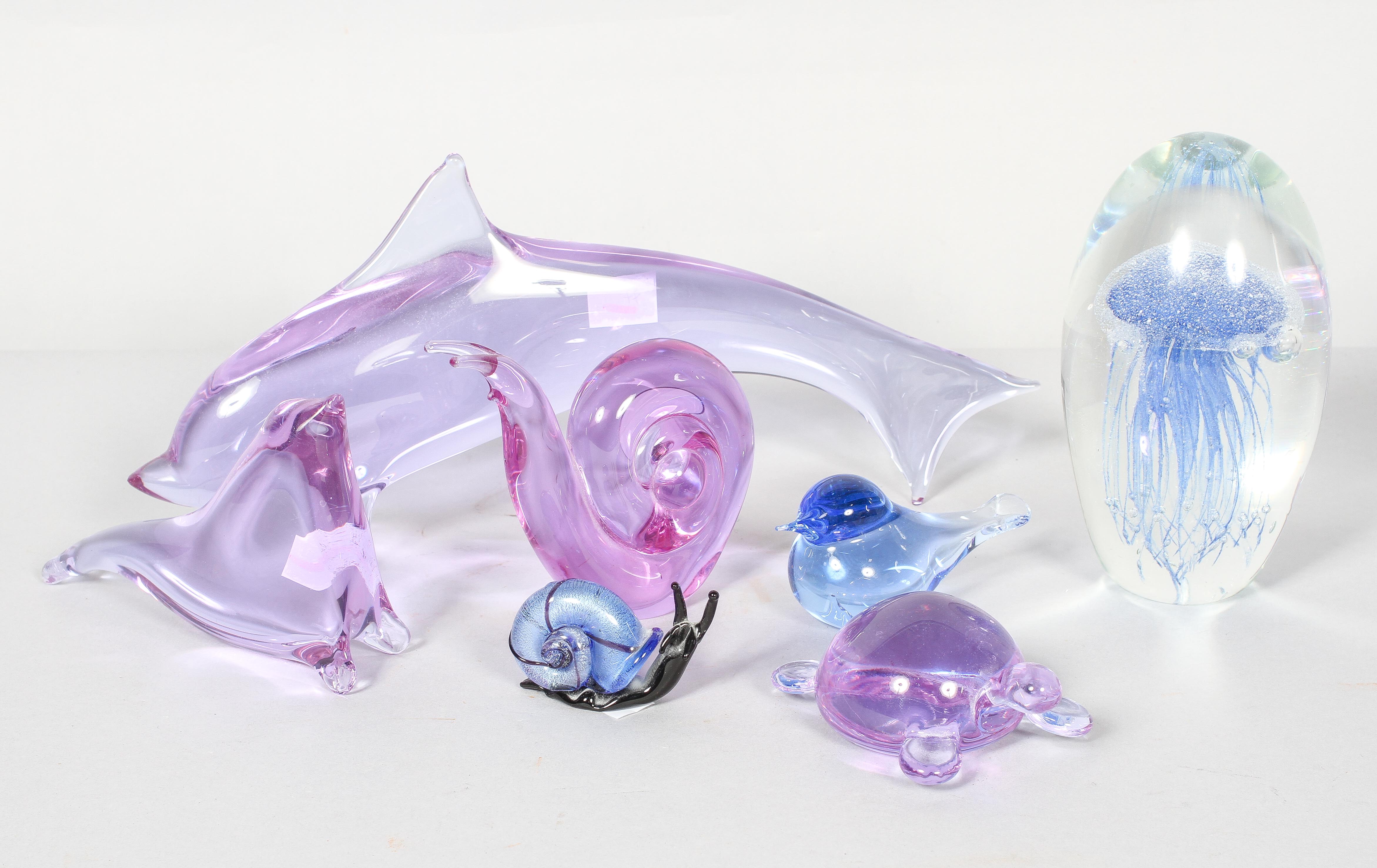 A large Studio Art glass dump shaped weight enclosing a blue jellyfish, 19cm,