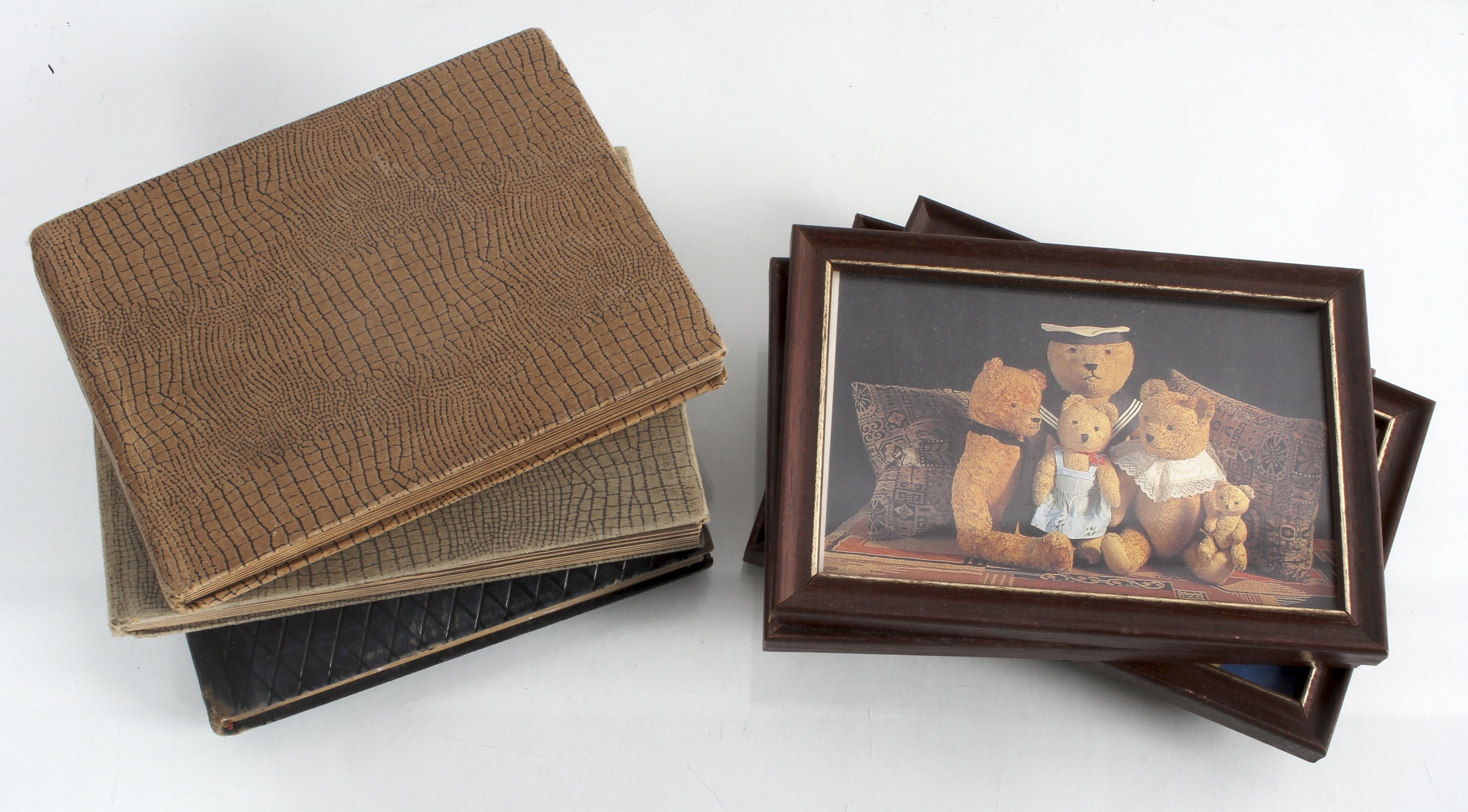 A box of frames in wood and two period photograph albums - Image 2 of 2