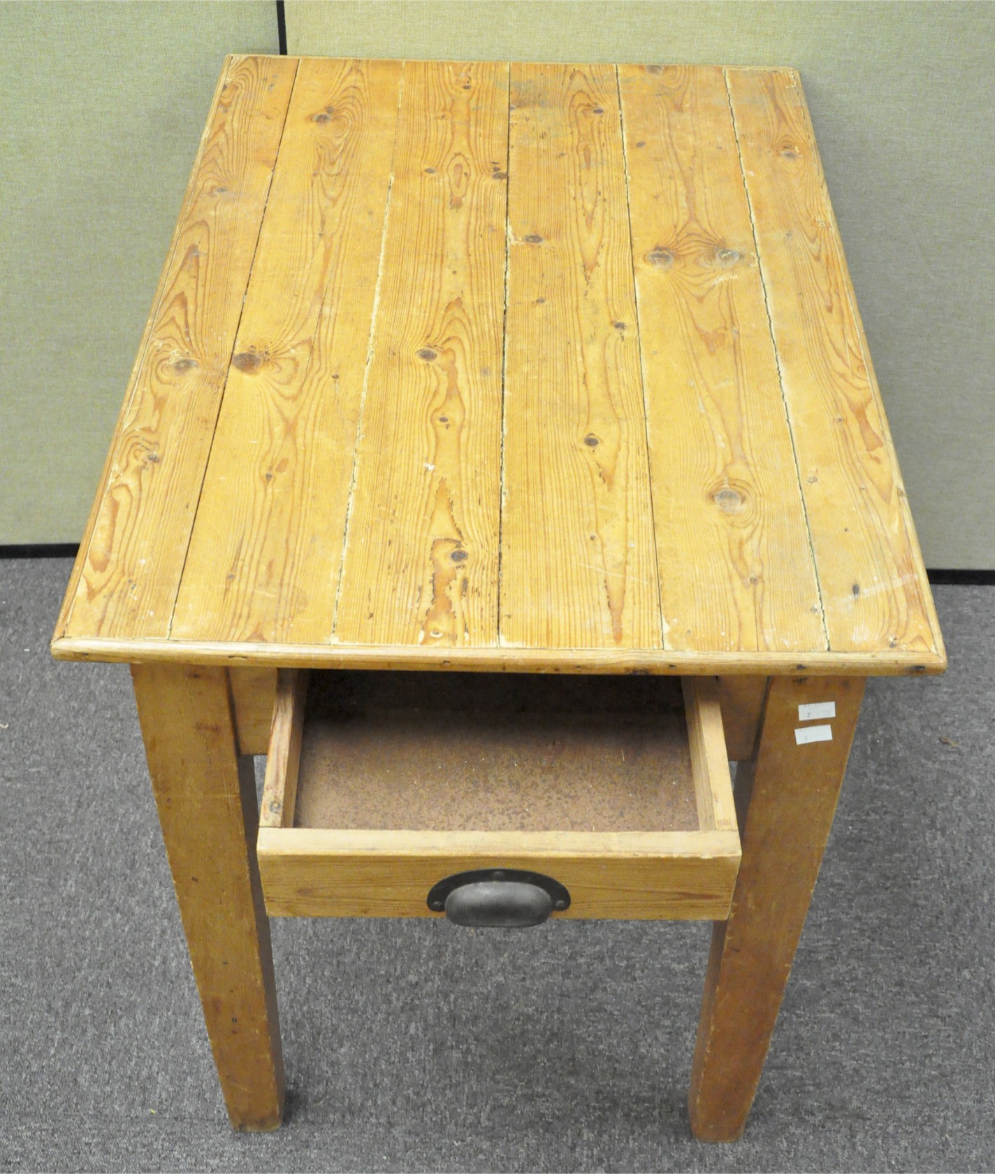 A pine table - Image 2 of 2