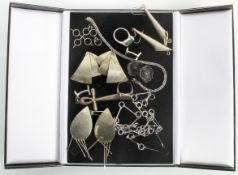 A box of vintage silver jewellery,
