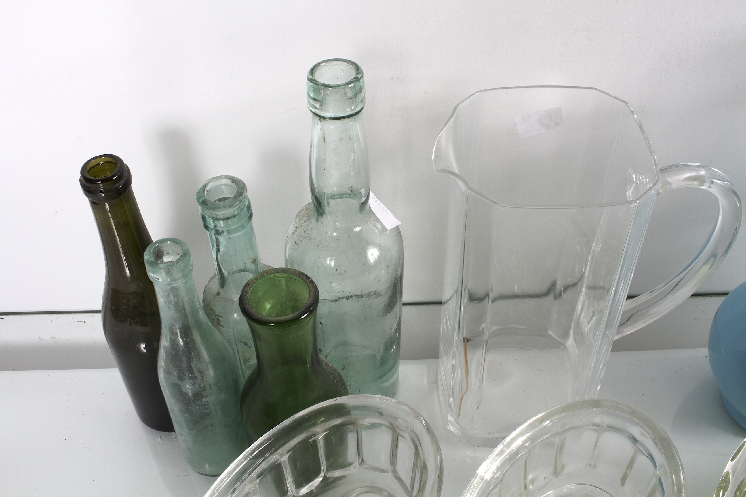A quantity of glass, - Image 2 of 2