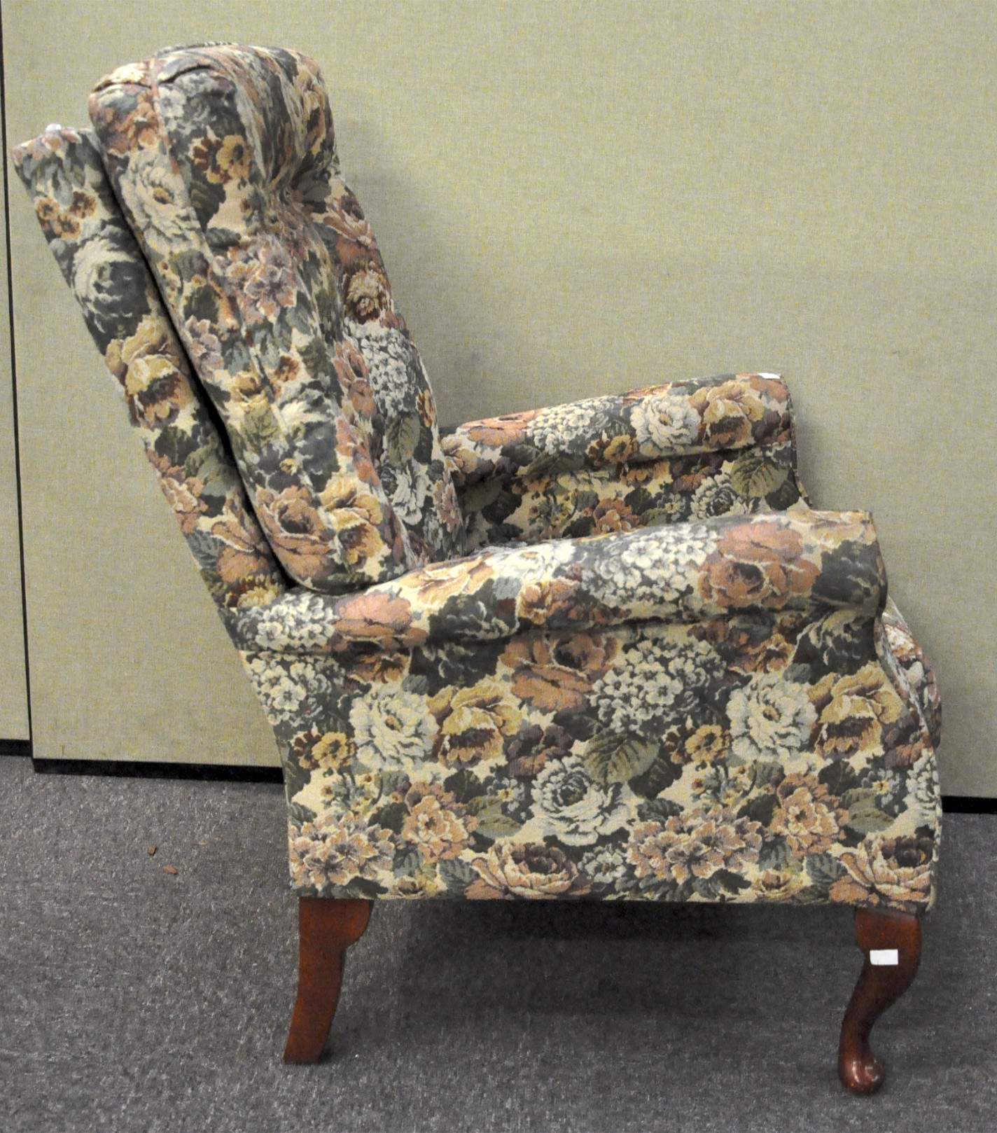 A late 20th Century floral upholstered button back armchair 98cm x 68cm - Image 2 of 3