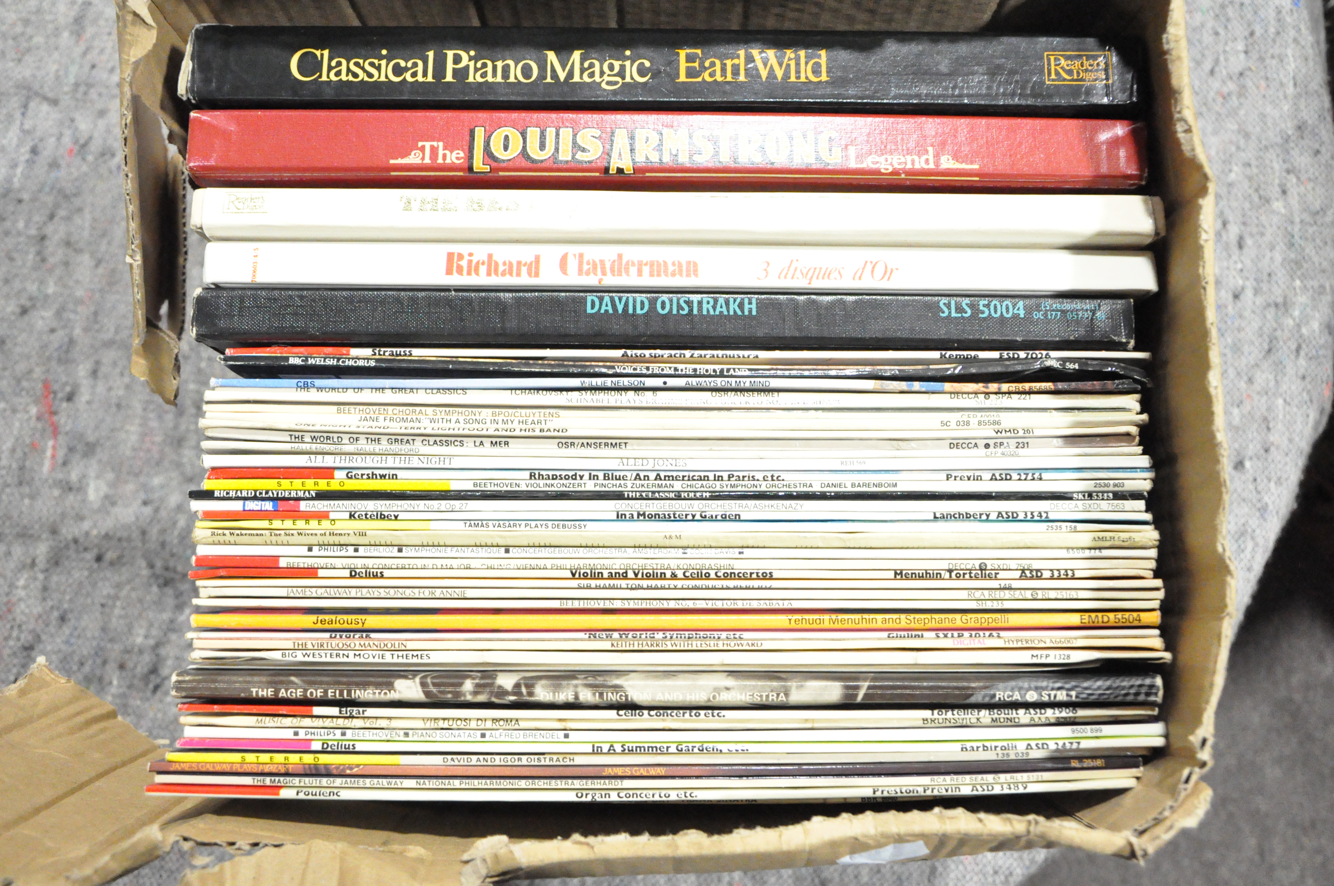 A collection of assorted records to include; James Galway, Beethoven and others. - Image 6 of 7
