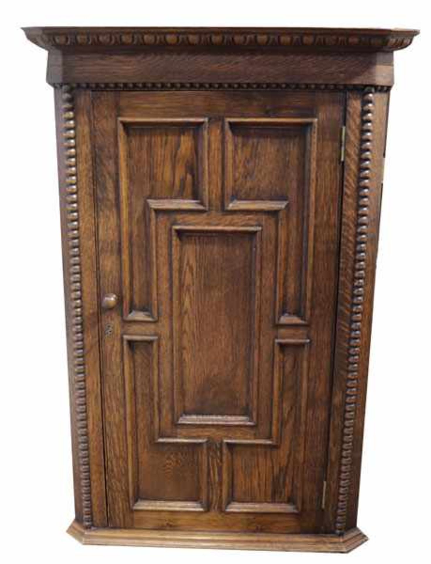 Eckschrank, Korpus mit einer Tür, Säulendekor, Kassettendekor, um 1900, dunkel gebeizt, H 97 cm, B