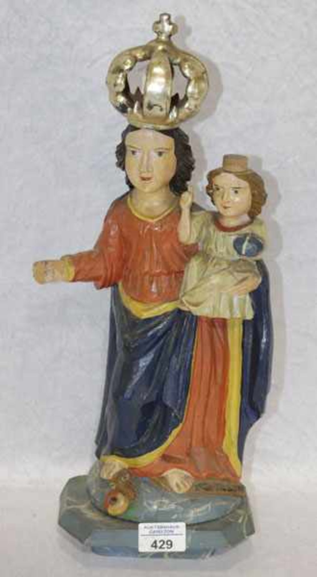 Böhmische Holzfigurenskulptur 'Maria mit Kind', auf Sockel, farbig gefaßt, teils beschädigt, eine