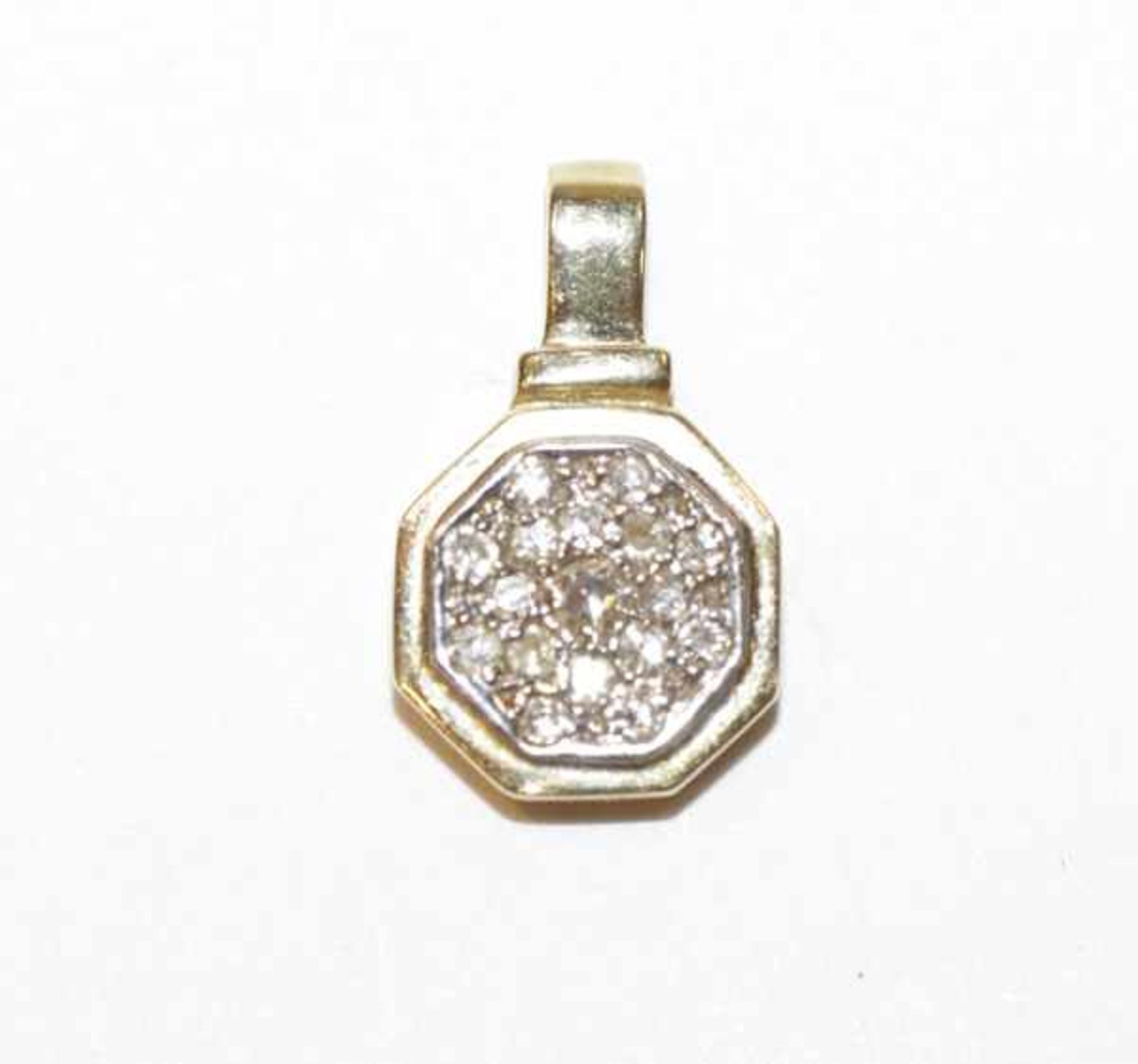 14 k Gelbgold Anhänger mit in Weißgold gefaßten Diamanten, L 1,5 cm, passend zu Lot 29