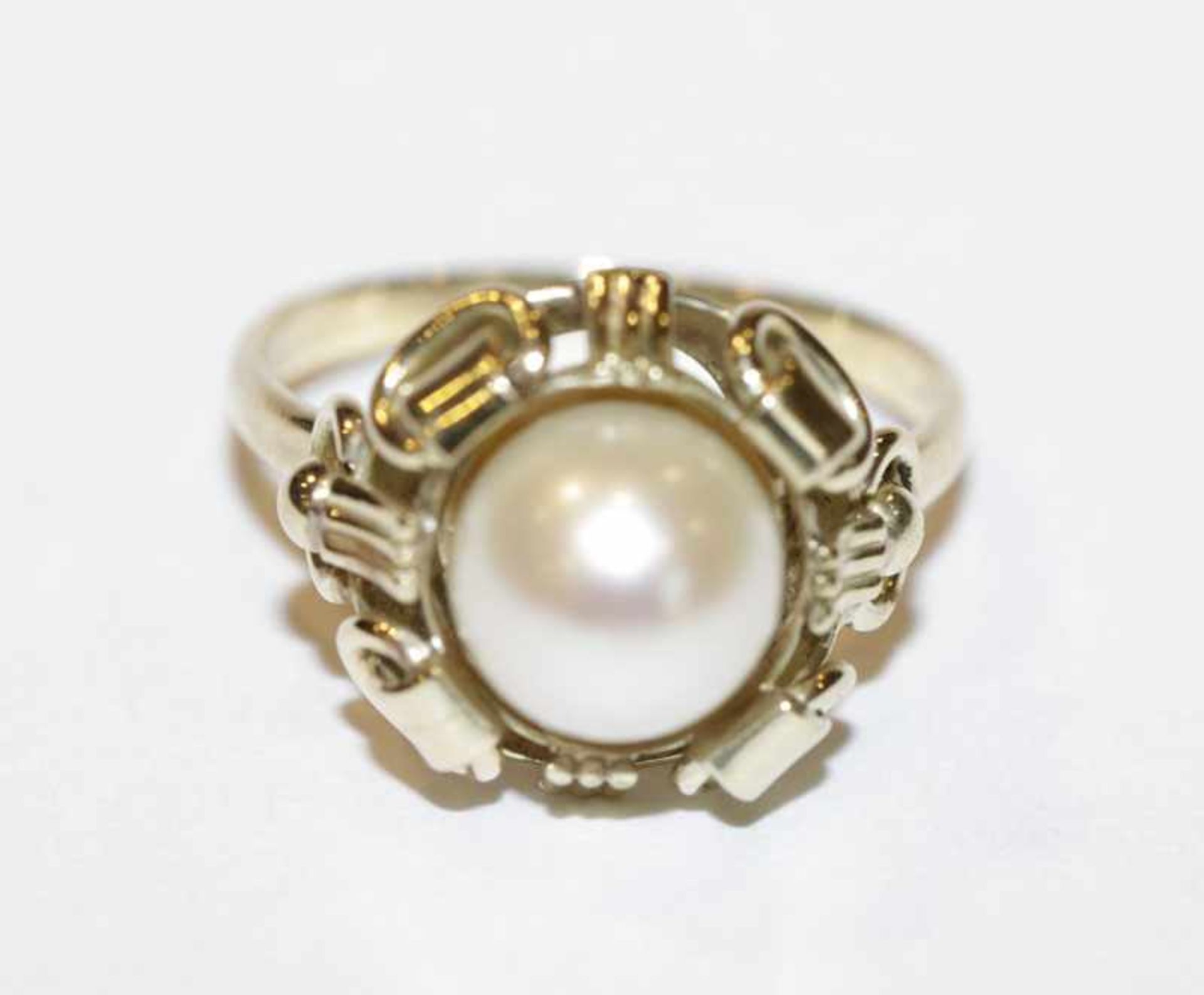 14 k Gelbgold Ring mit Perle, Gr. 56, 4,6 gr.