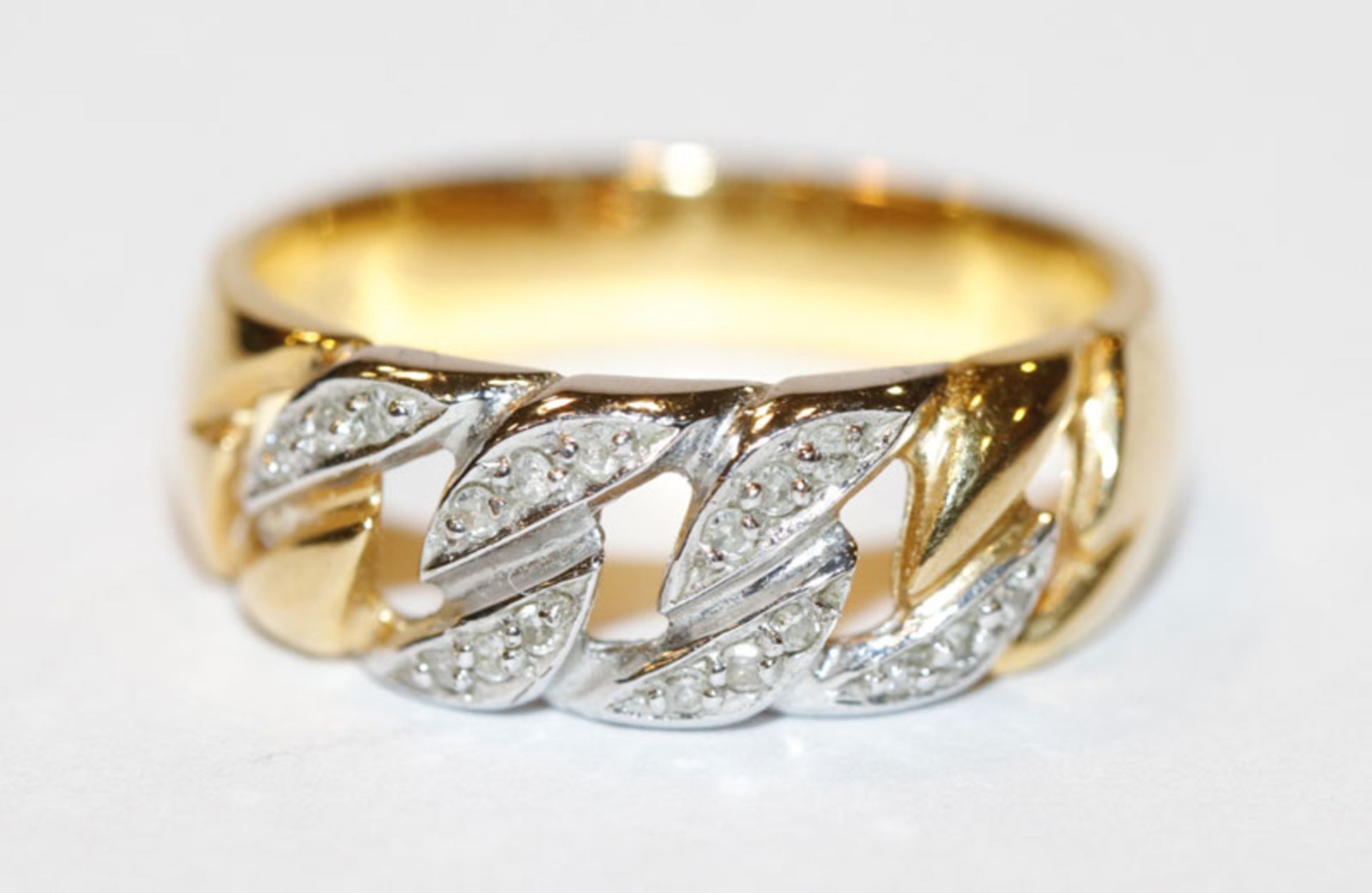 8 k Gelbgold Ring mit in Weißgold gefaßten Diamanten, Gr. 59, 5 gr., passend zu Lot 54