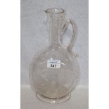 Glas Henkelkanne, 18. Jahrhundert, Gravurdekor, kleiner Bodensprung, H 29 cm, B 16 cm, T 10 cm,