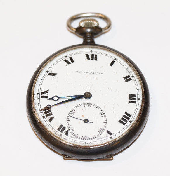 Stahl Taschenuhr 'The Trafalgar', D 5 cm, intakt, Tragespuren