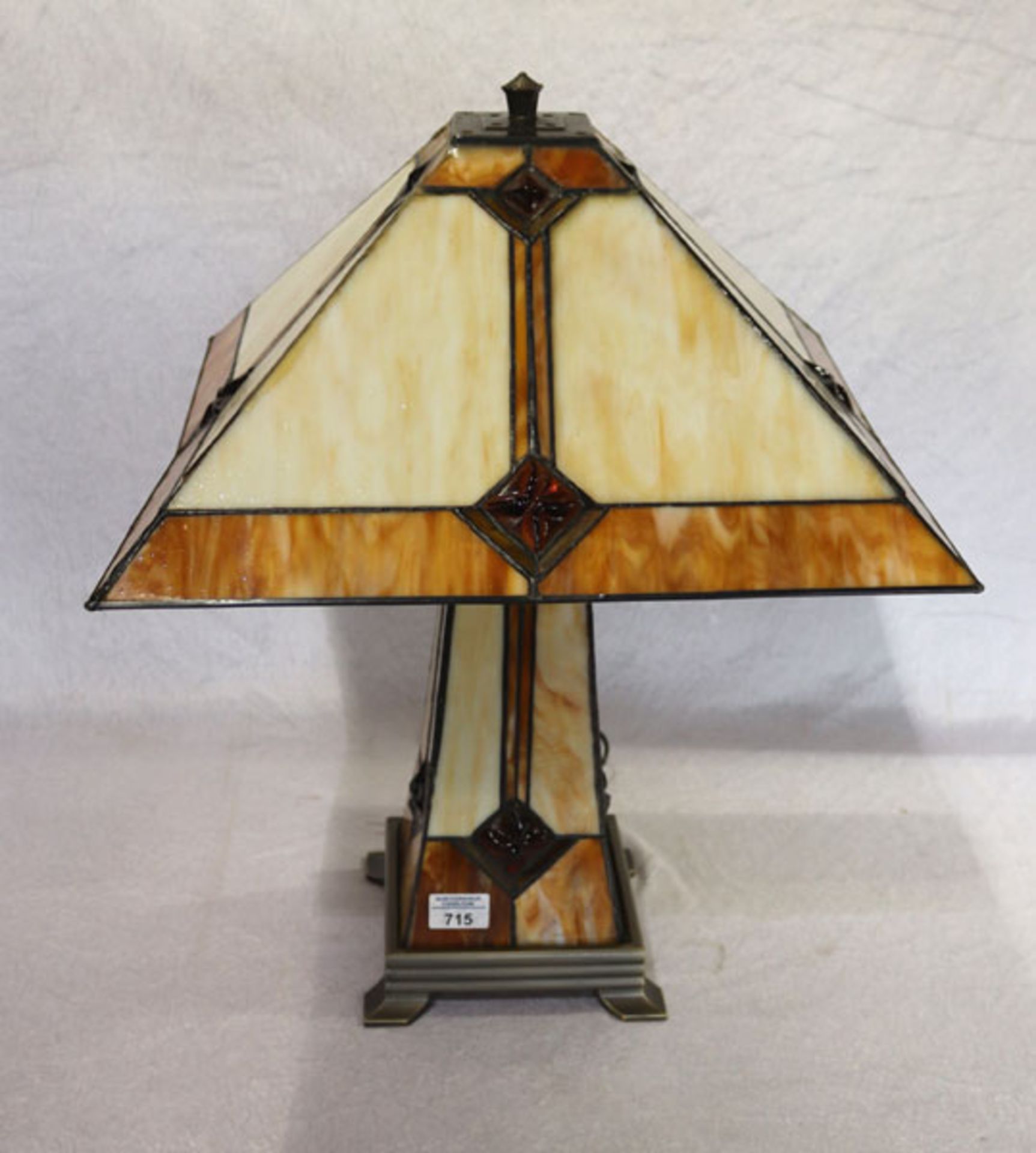 Tischlampe im Tiffany-Stil, Fuß und Schirm in Bleiverlgasung, H 60 cm
