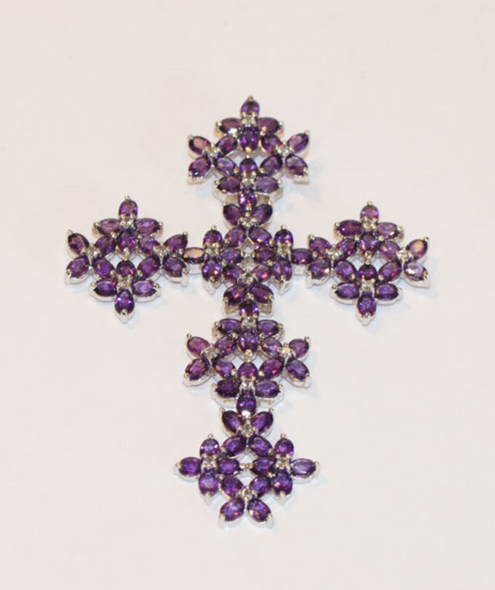 Sterlingsilber Kreuzanhänger mit Amethysten in Blütenform L 7,5 cm, B 5,5 cm