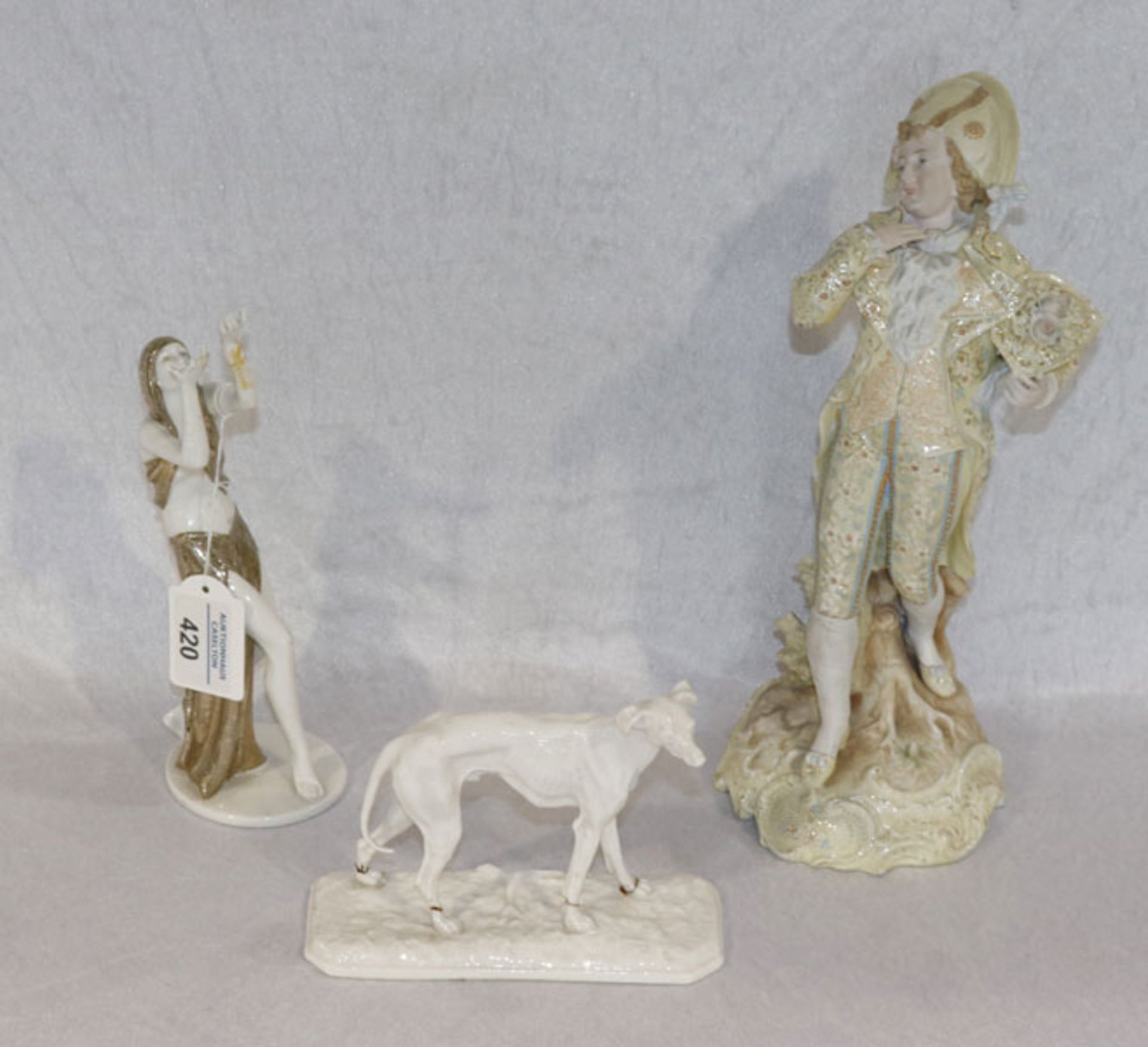 Porzellan-Konvolut: Nymphenburg Hund, H 11,5 cm, alle Beine beschädigt und geklebt, Rosenthal