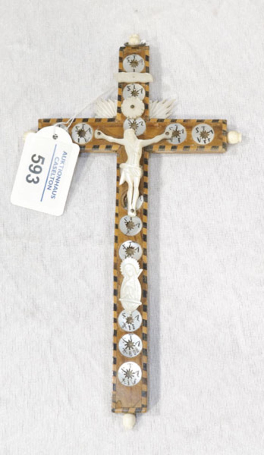 Holzkreuz mit Perlmutt Korpus Christi, Maria und Verzierung, Kreuzrand intarsiert, nicht komplett,