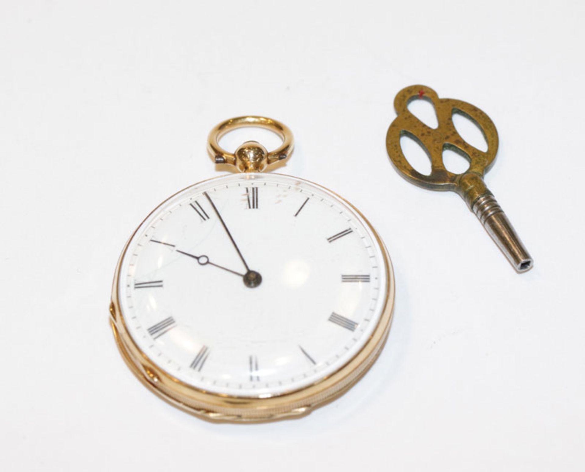 18 k Gelbgold (geprüft) Schlüssel-Taschenuhr, 19. Jahrhundert, rückseitig fein graviert, Uhrwerk
