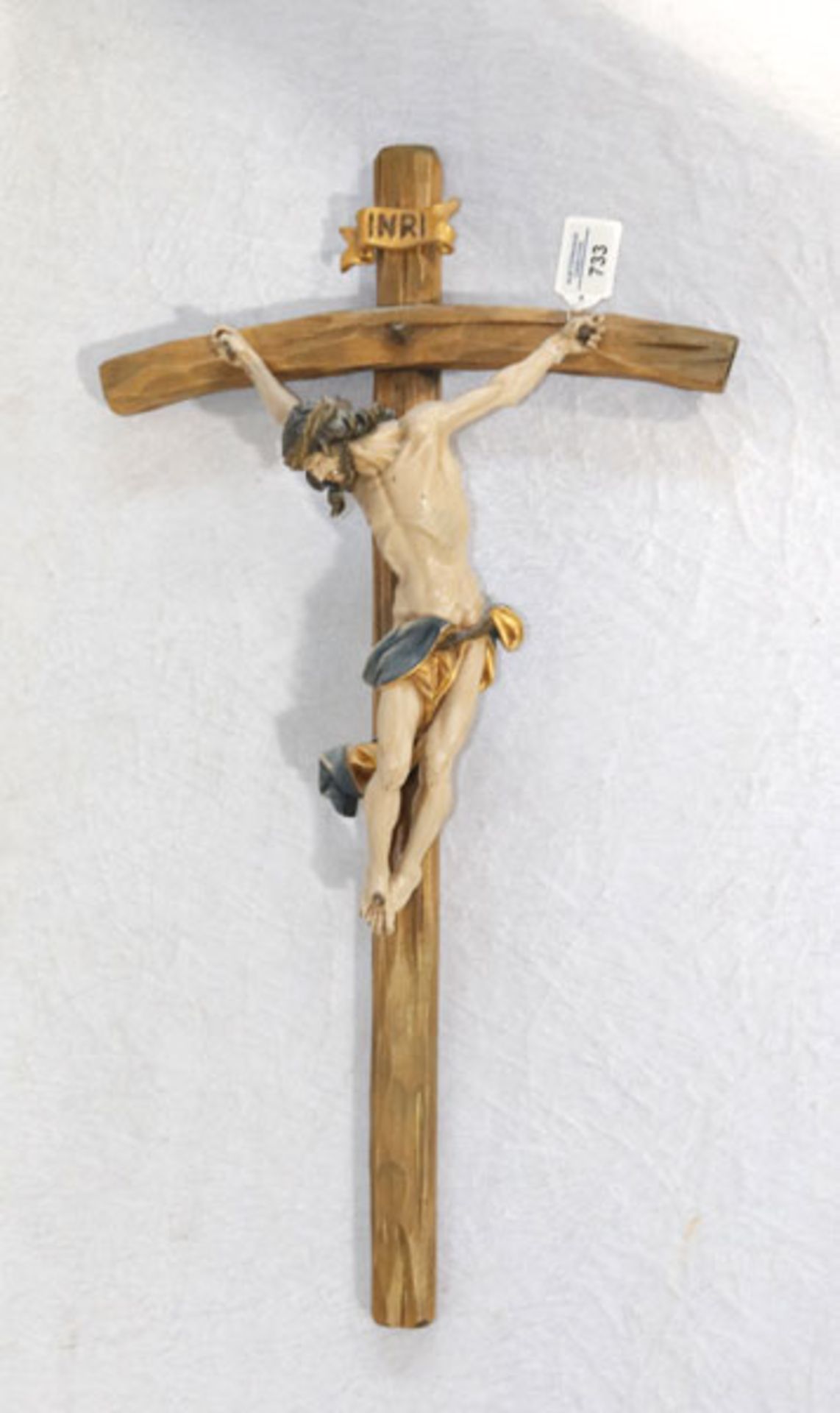 Holzkreuz mit Korpus Christi, farbig gefaßt, H 64 cm, B 36 cm