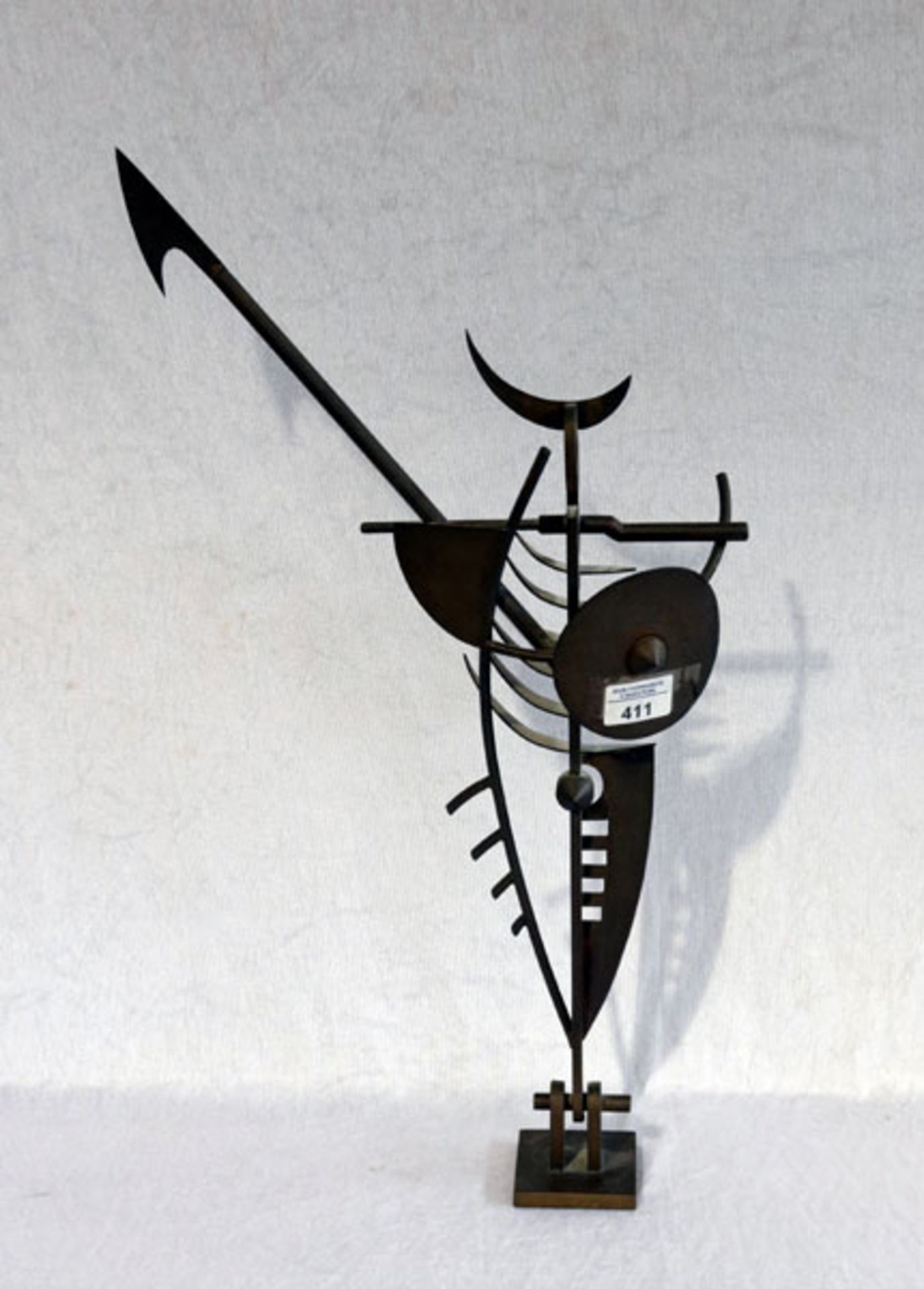 Metall Figur 'Zeitwächter 1930', signiert Odenwaeller 94, H 58 cm, B 34 cm