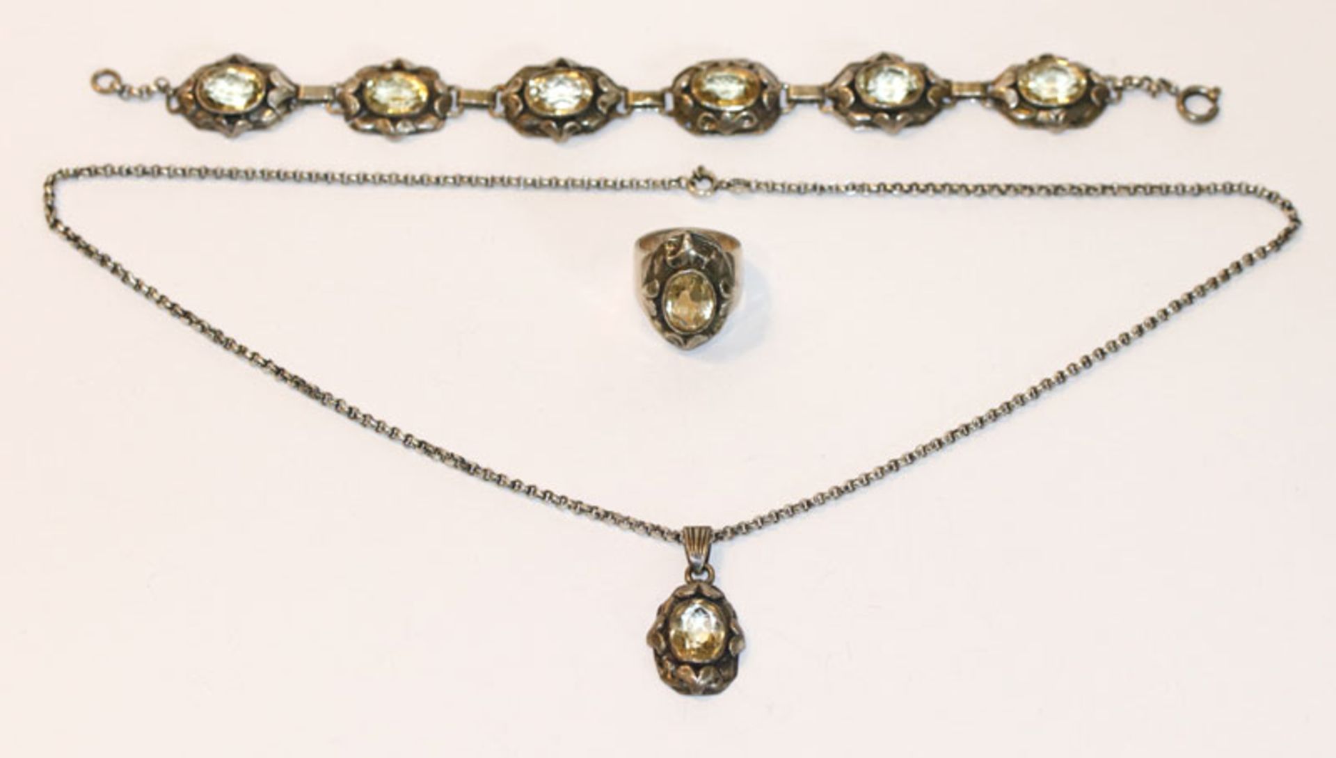 Schmuckset, 925 Silber mit Citrin, Armband, L 20 cm, Kette mit Anhänger, L 48 cm, und Ring, Gr.