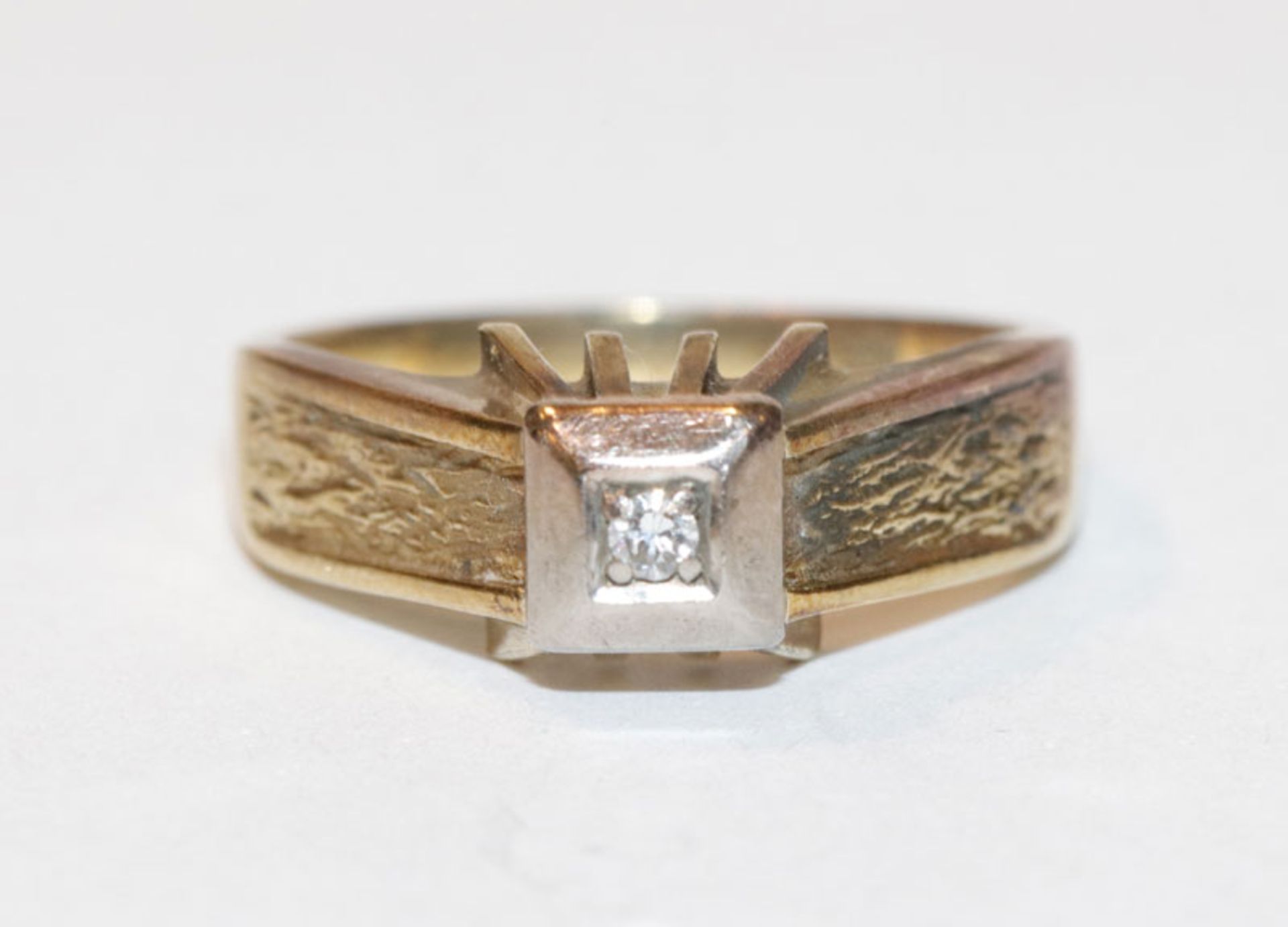 14 k Gelbgold Ring mit in Weißgold gefaßten Diamanten, 4 gr., Gr. 54