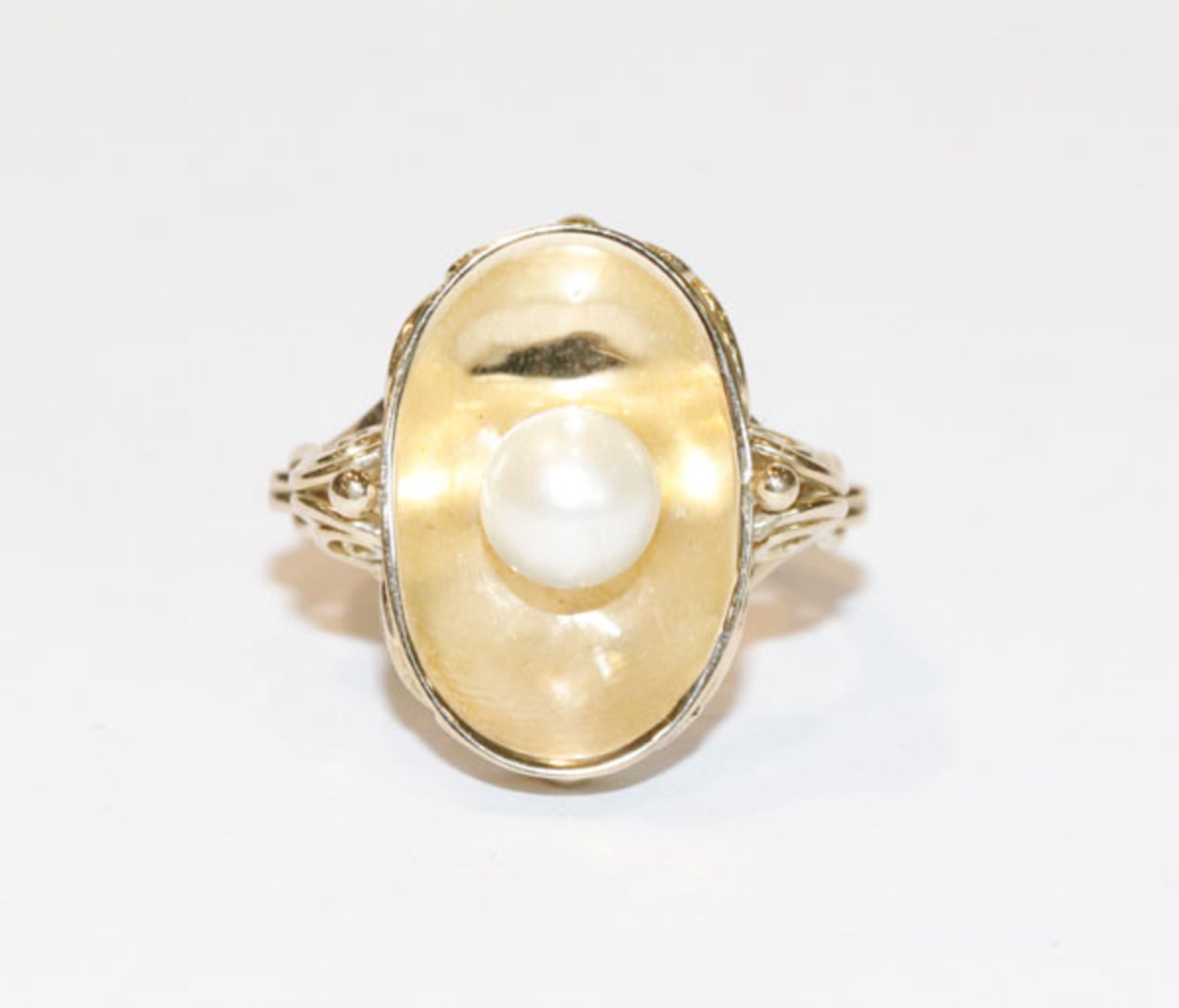 14 k Gelbgold Ring mit Perle, 5,1 gr., Gr. 54