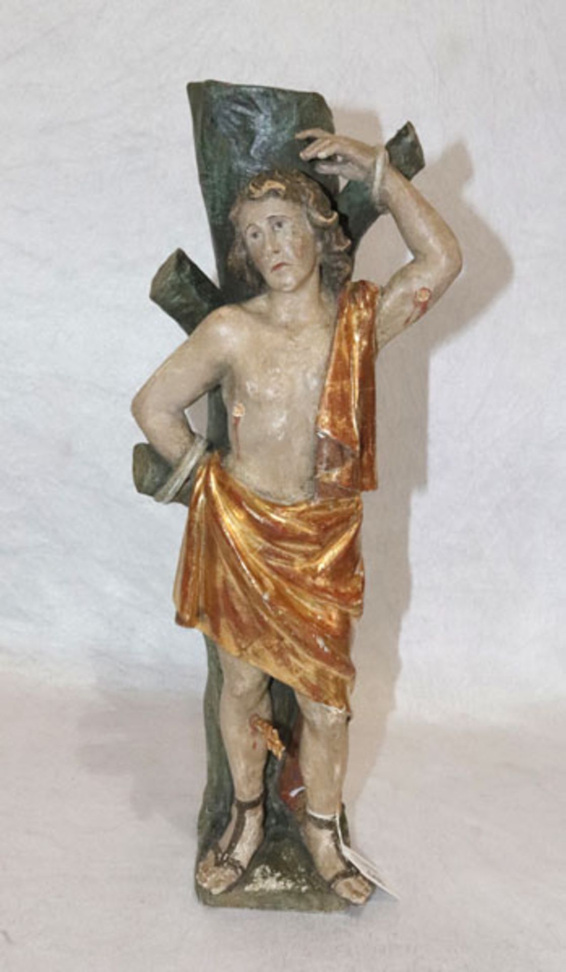 Holz Figurenskulptur 'Heiliger Sebastian', gefaßt, 2 Pfeile abgebrochen, Pfeile anbei, Fassung