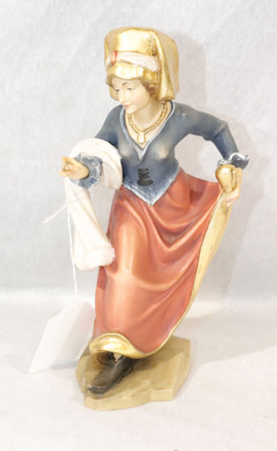 Holz Figurenskulptur 'Burgfräulein', farbig gefaßt, Holzbildhauerei Kreutz, Gröbenzell, H 18,5 cm