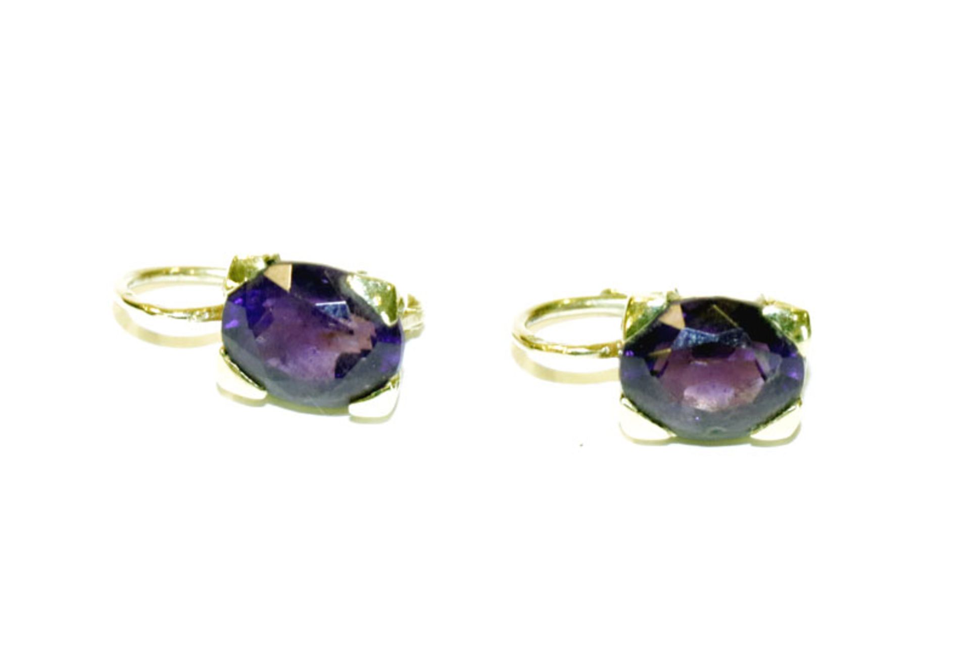 Paar 14 k Gelbgold Ohrhänger mit Amethyst, 4,7 gr., L 1,5 cm