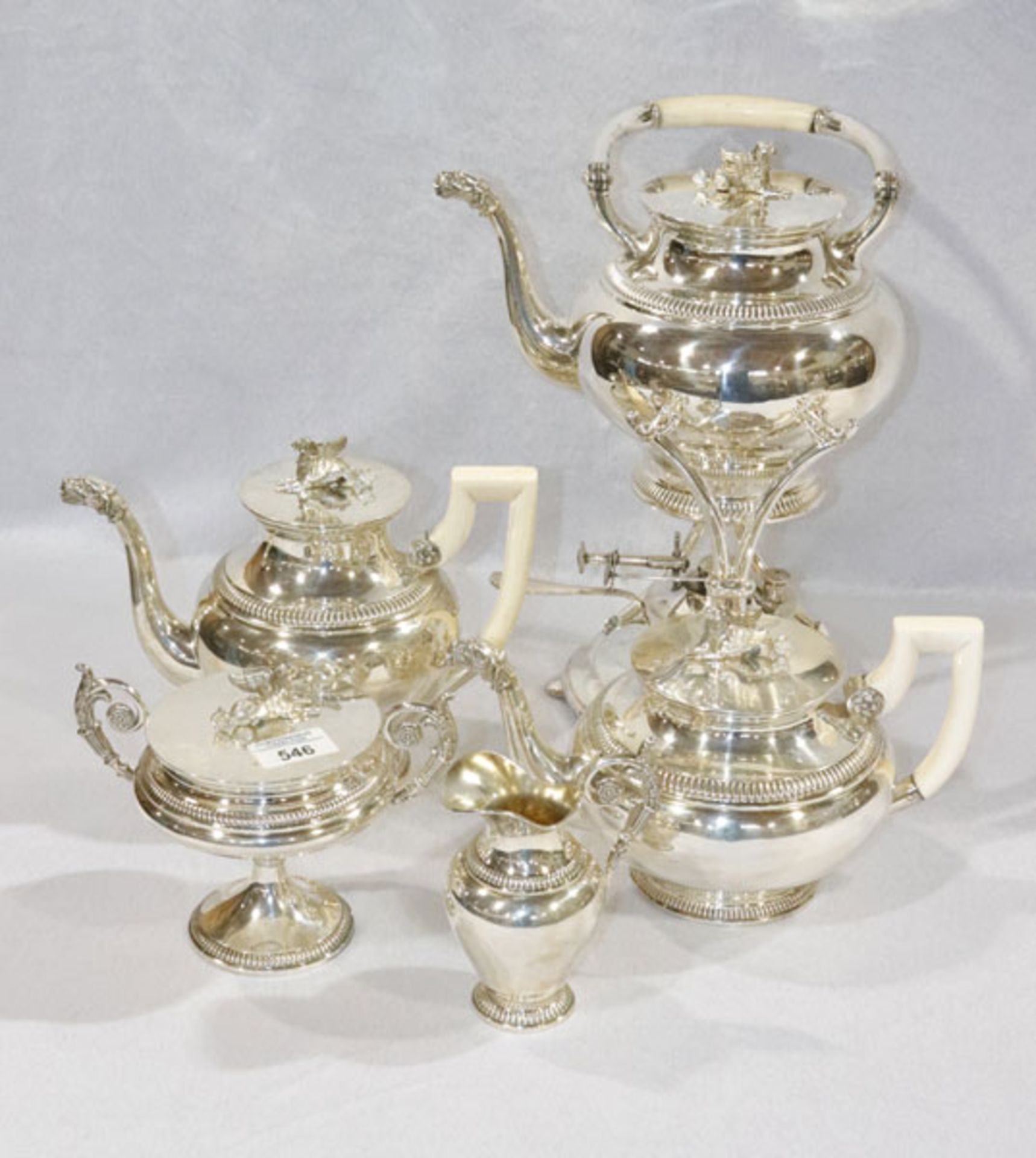Dekorative Silber Kaffee- und Teekanne, Teekanne auf Stövchen, alles mit Beingriffen, Milch und