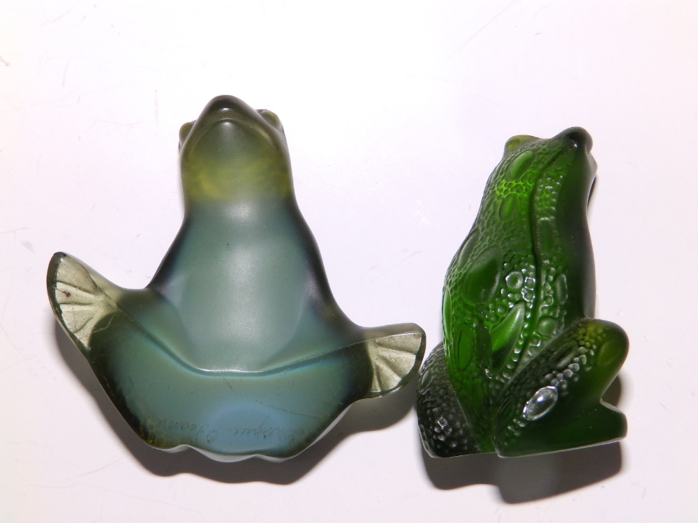 Two small Lalique green glass frogs, 2.5" across and 2" high. - Image 4 of 4