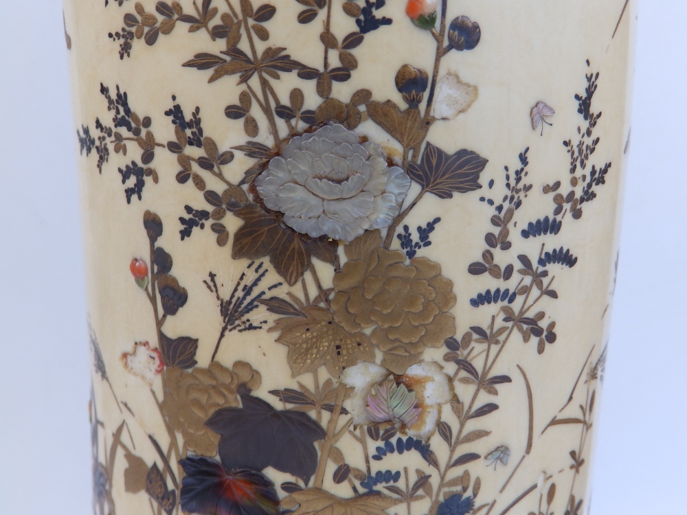 A pair of Japanese Meiji period shibayama inlaid ivory tusk vases, the sides decorated to show - Image 4 of 9