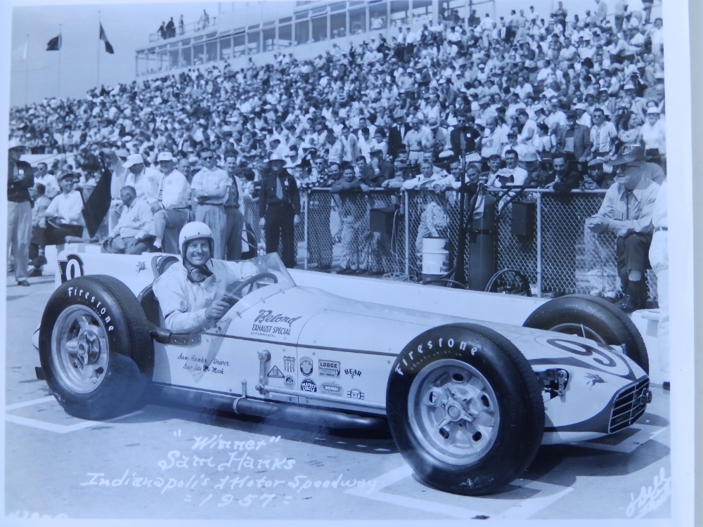 An archive collection of approximately 510 black & white Grand Prix motor racing photographs,