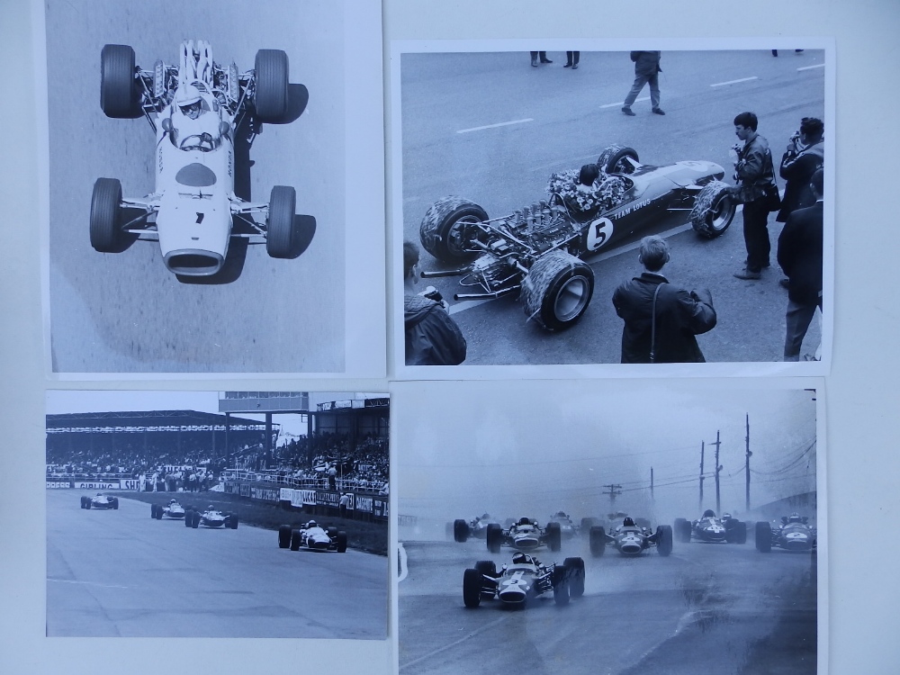 An archive collection of approximately 510 black & white Grand Prix motor racing photographs, - Image 13 of 23