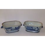 Two late 18th/early 19thC Chinese blue & white porcelain tureen bases, each of canted rectangular