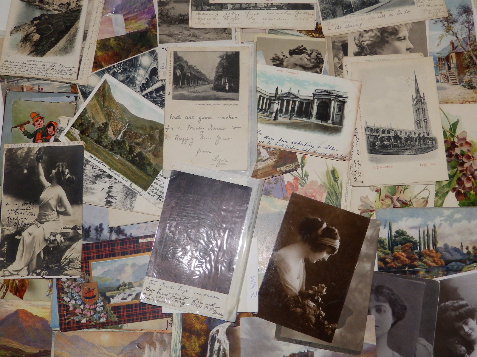 A quantity of approximately 500 postcards. - Image 5 of 8