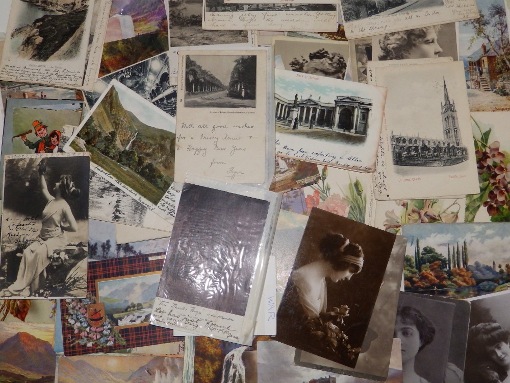 A quantity of approximately 500 postcards. - Image 6 of 8