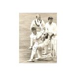 CRICKET - M.J.K. SMITH WARWICKSHIRE CCC 1971 HAND SIGNED PRESS PHOTO