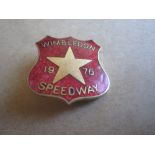 SPEEDWAY - 1976 WIMBLEDON GILT BADGE