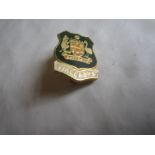 RUGBY UNION - AUSTRALIA GILT BADGE