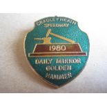 SPEEDWAY - CRADLEY HEATH 1980 GOLDEN HAMMER GILT BADGE