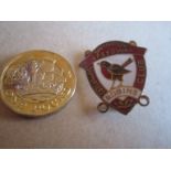 SPEEDWAY - SWINDON S/C GILT BADGE