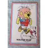 1966 WORLD CUP WILLIE CARD AUTOGRAPHED BY GORDON BANKS