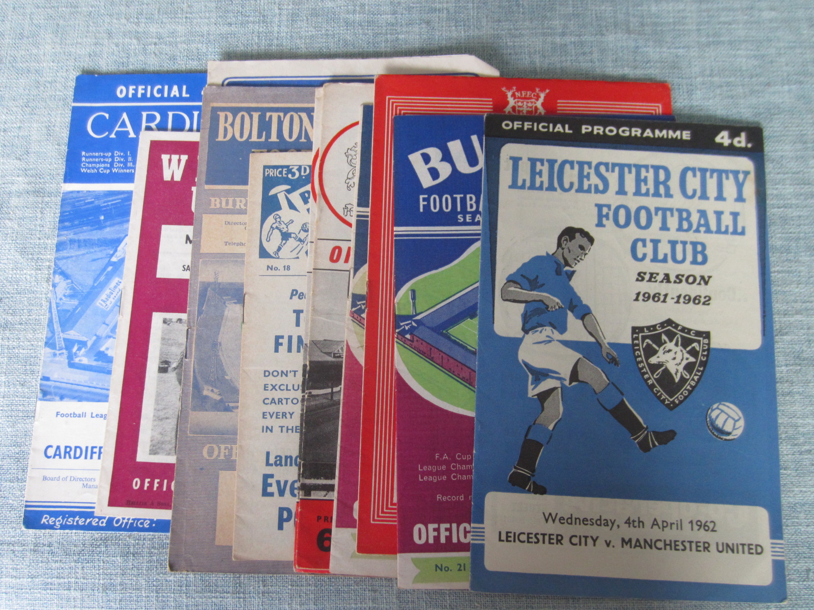 MANCHESTER UNITED AWAY PROGRAMMES 1961-62 X 10