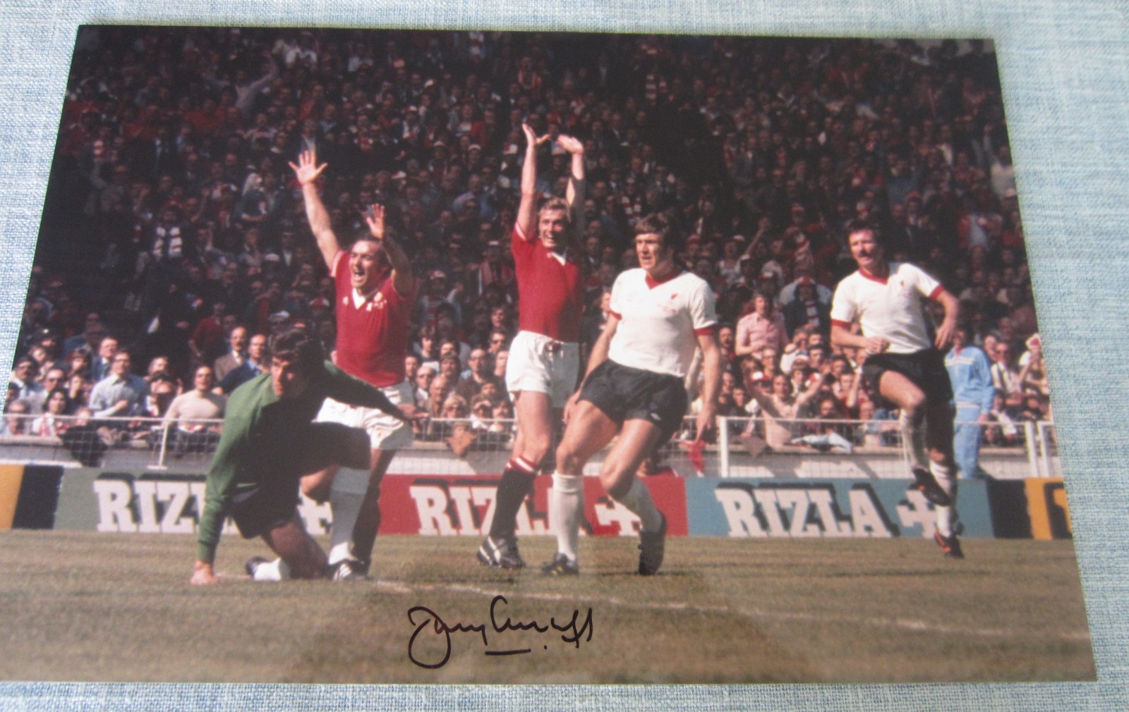 MANCHESTER UNITED SIGNED PHOTO JIMMY GREENHOFF 1977 FA CUP FINAL