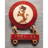 DONCASTER ROVERS - VINTAGE SUPPORTERS CLUB BADGE WITH 1965-66 BAR