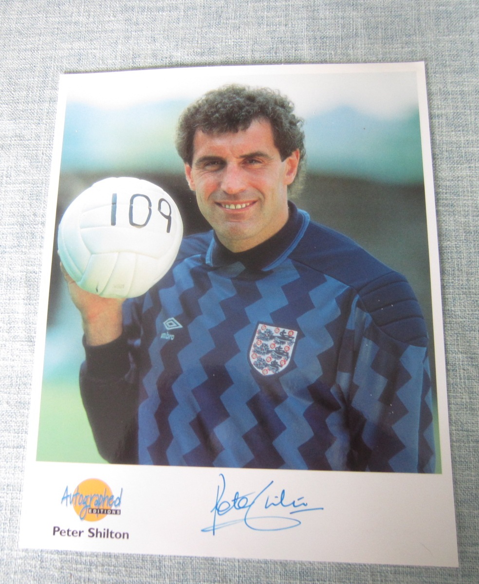 WESTMINSTER AUTOGRAPHED EDITION PETER SHILTON - LEICESTER CITY & ENGLAND